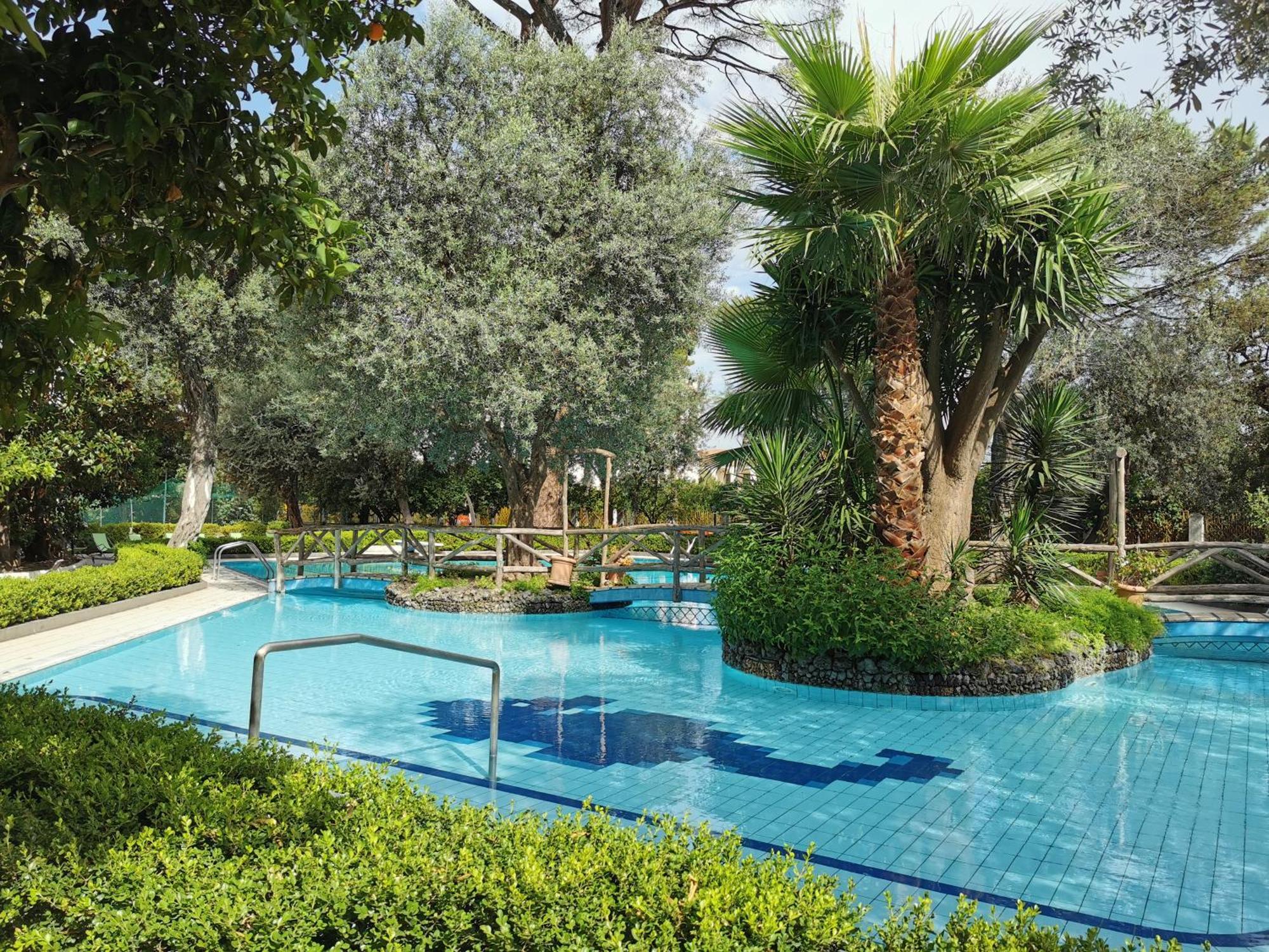 Casa Mar - Elegant Apartment With Pool And Panoramic Terrace In The Heart Of Sorrento Exterior foto