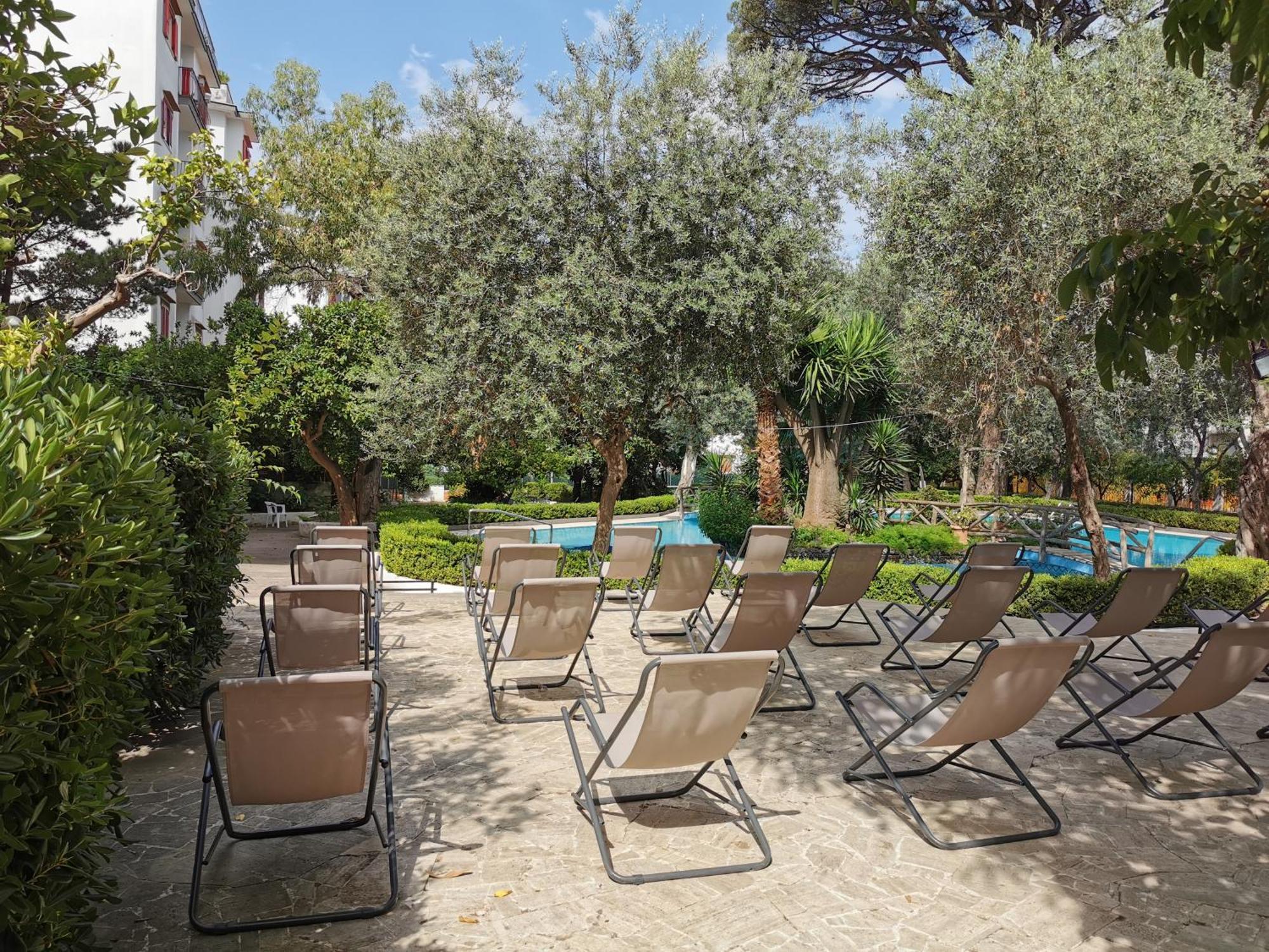 Casa Mar - Elegant Apartment With Pool And Panoramic Terrace In The Heart Of Sorrento Exterior foto