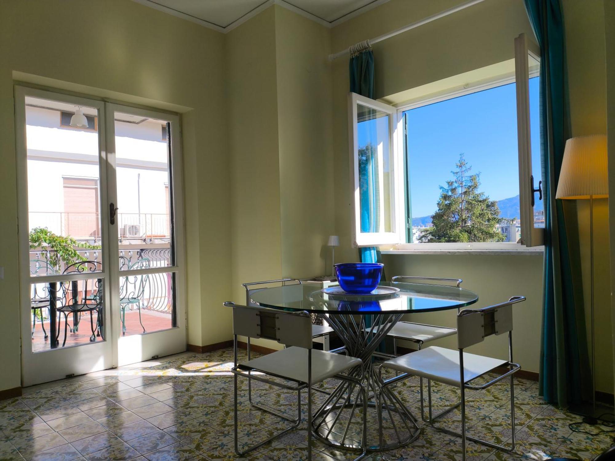 Casa Mar - Elegant Apartment With Pool And Panoramic Terrace In The Heart Of Sorrento Exterior foto