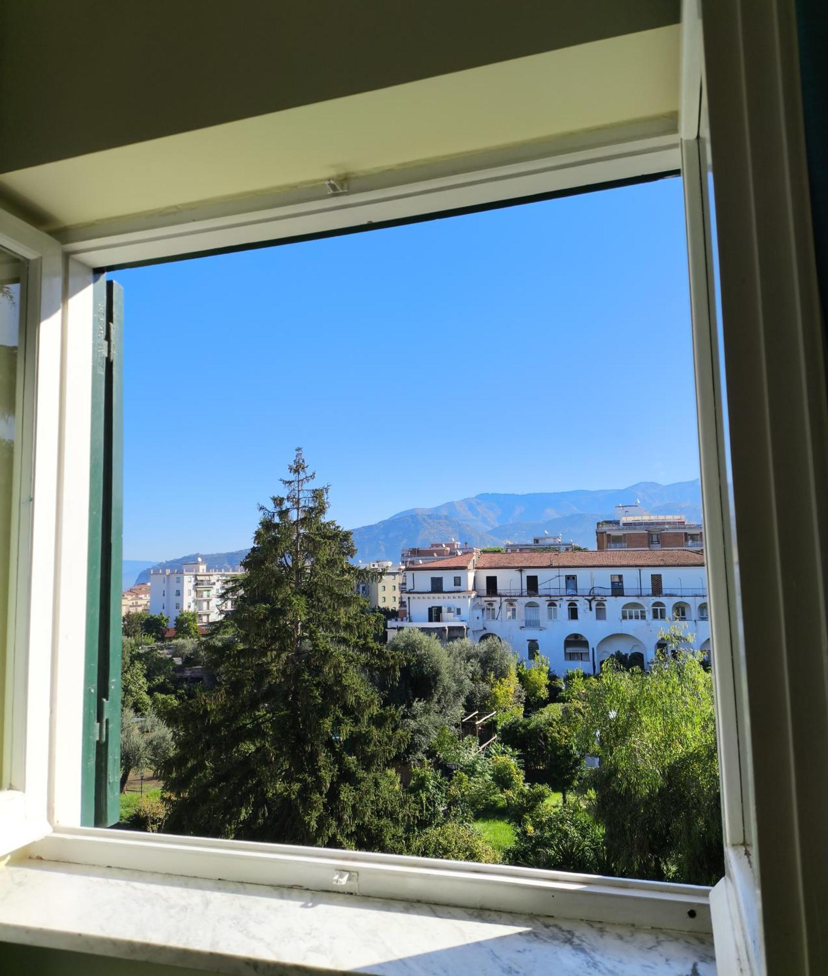 Casa Mar - Elegant Apartment With Pool And Panoramic Terrace In The Heart Of Sorrento Exterior foto